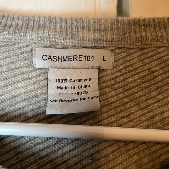 Cashmere101 Crewneck Rib Knit Back out Gray Sweater Women’s Large - Picture 3 of 9